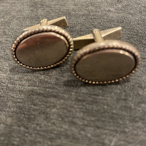 Vintage cuff links 2 sets - Picture 2 of 5